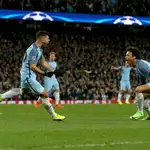 5-3. El Manchester City remonta en un partido loco y da un paso hacia cuartos