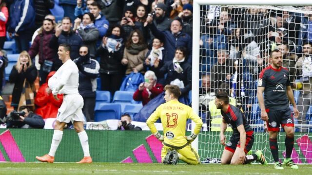 Cristiano Ronaldo se puso el balón debajo de la camiseta para celebrar un gol en el partido del cinco de marzo del Real Madrid contra el Athletic de Bilbao