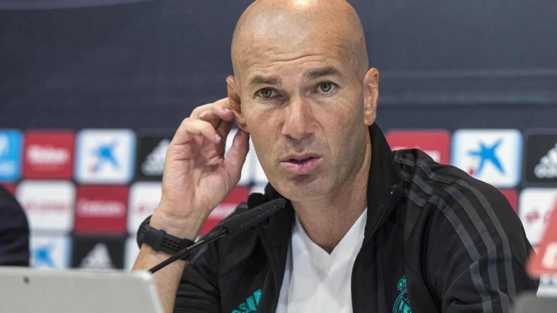 Zidane durante una rueda de prensa