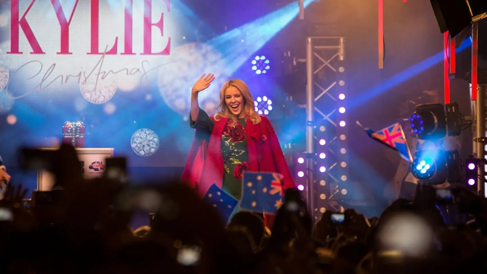 Kylie Minogue, da el pistoletazo de salida a la Navidad en Londres