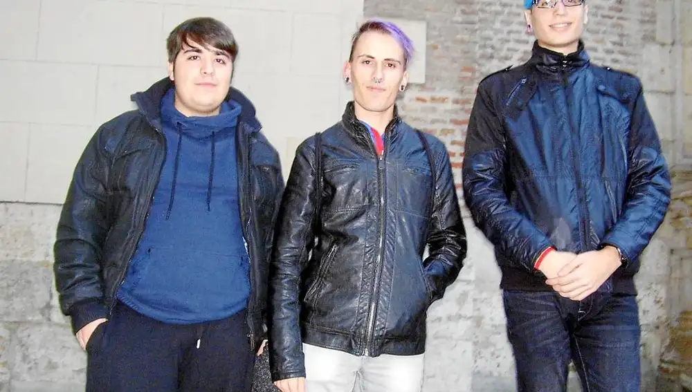 De derecha a izquierda, Álvaro Escudero, Manuel Crespo y José Antonio Sánchez, miembros fundadores de Valladolid Diversa hace cinco años