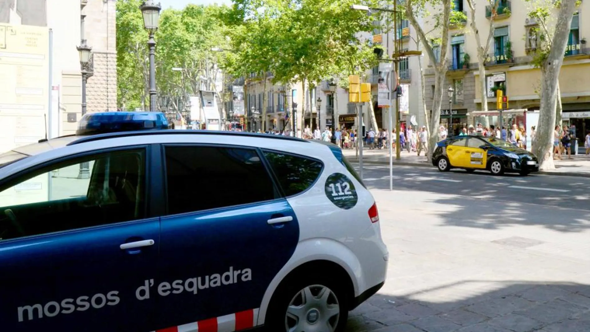 Una mujer fallece al caer de un balcón cuando intentaba ayudar a su vecina