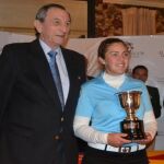 María Parra, con el título de la Copa de Andalucía