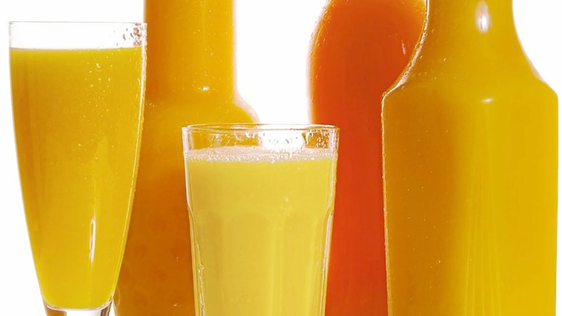 El calorímetro: Un vaso de zumo de piña envasado