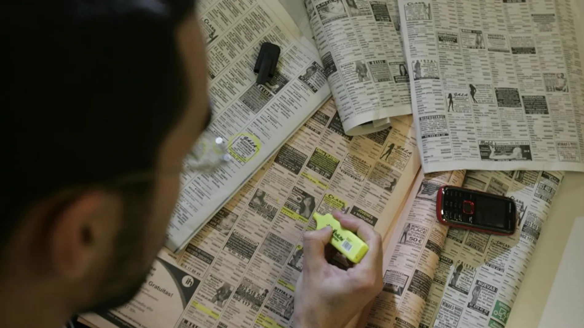 El Gobierno negociará con la prensa la regulación de anuncios de contactos