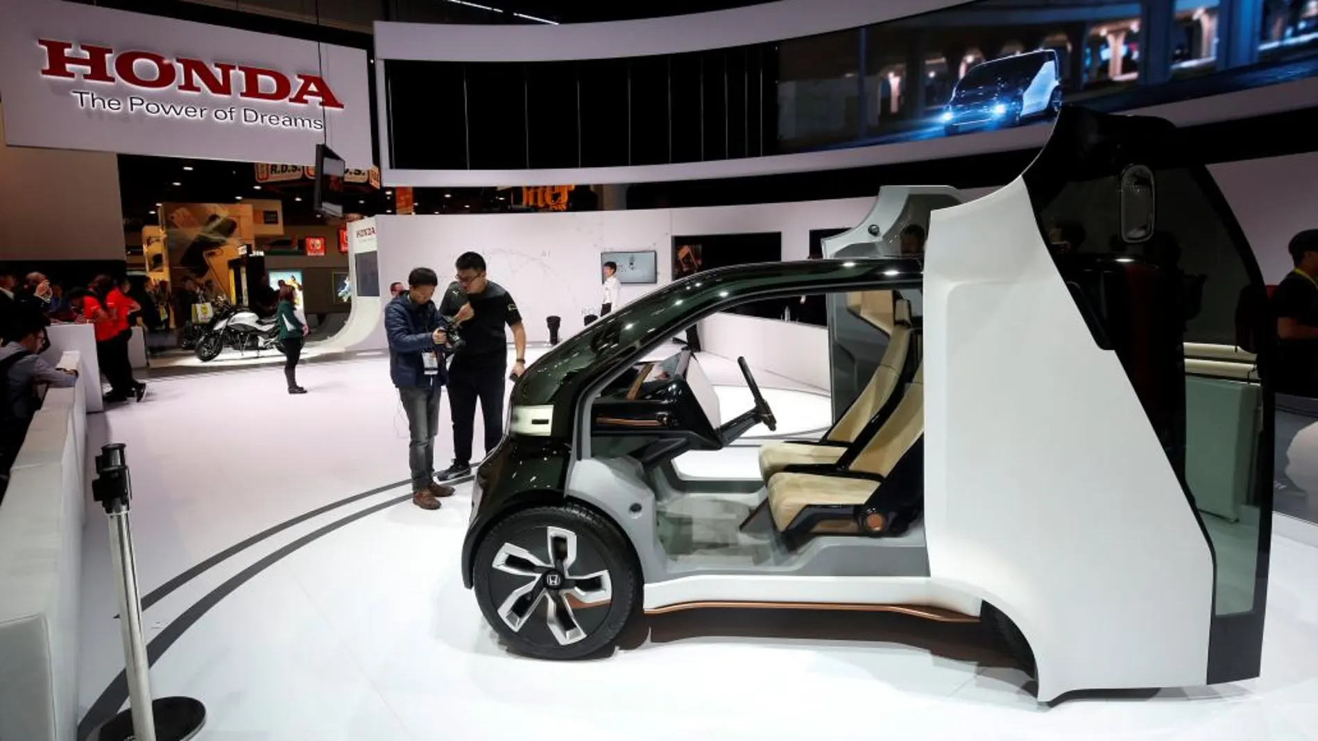 Un futurista coche autónomo y eléctrico presentado por Honda en CES 2017