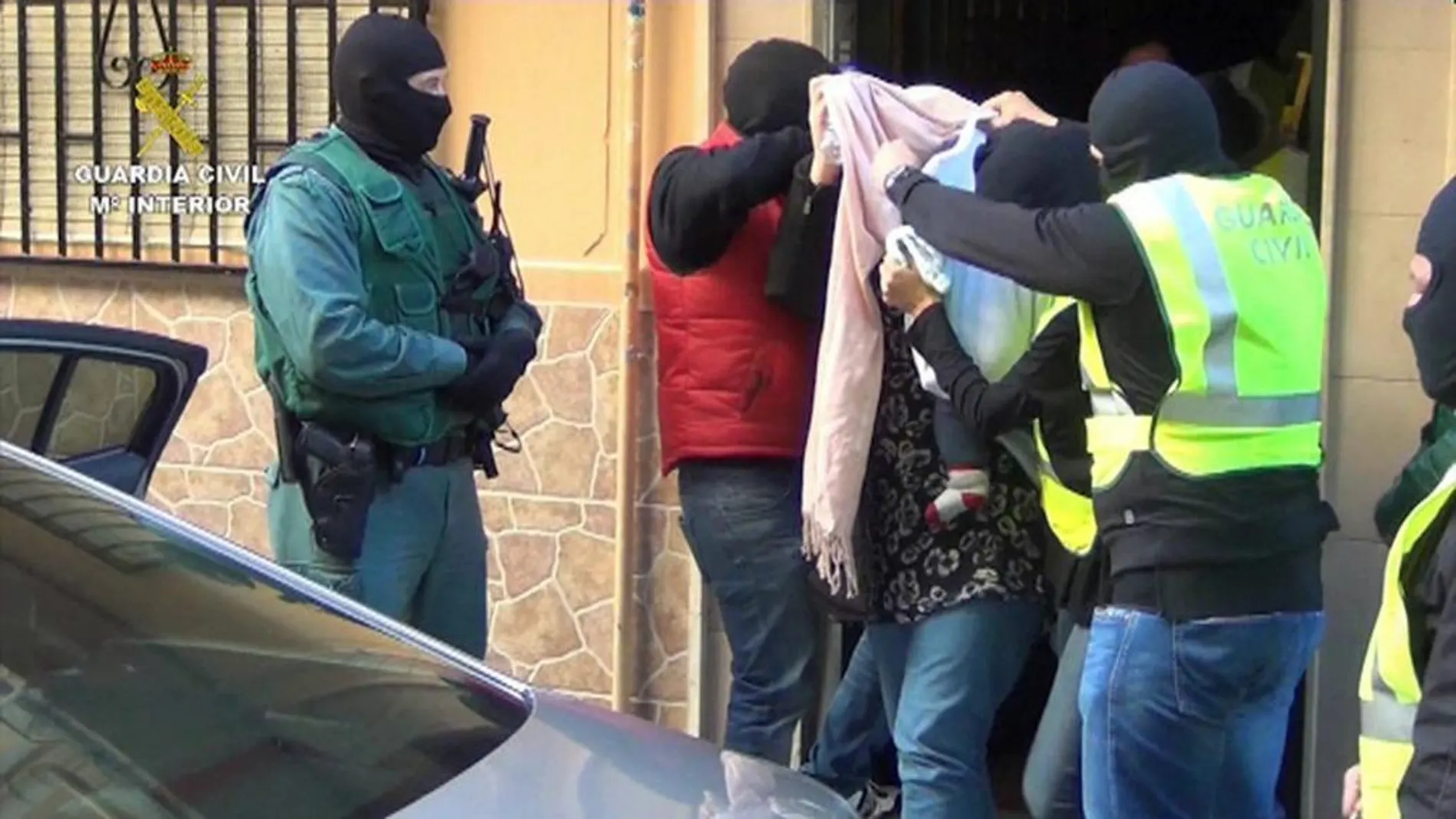 Fotografía facilitada por la Guardia Civil de la mujer española que ha sido detenida junto a su pareja, un hombre marroquí, ambos residentes en la capital granadina
