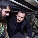 El presidente sirio, Bashar al Asad, con sus tropas, en una imagen de archivo