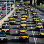 «Marcha lenta» de los taxistas que ha colapsado Barcelona