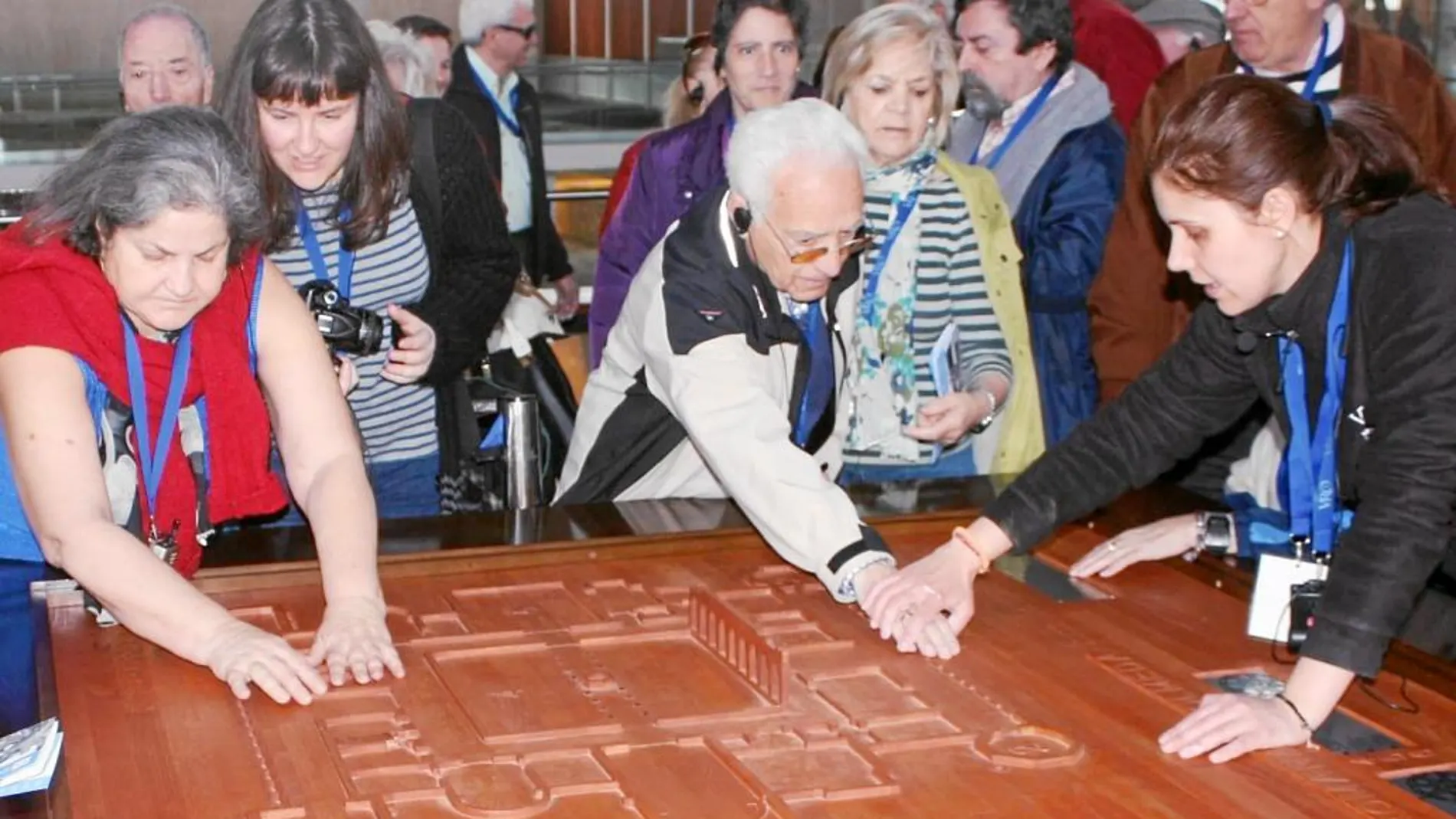 Las personas que tienen algún tipo de discapacidad ya pueden disfrutar de la Villa Romana de La Olmeda, gracias a las numerosas iniciativas que ha llevado a cabo la Diputación de Palencia