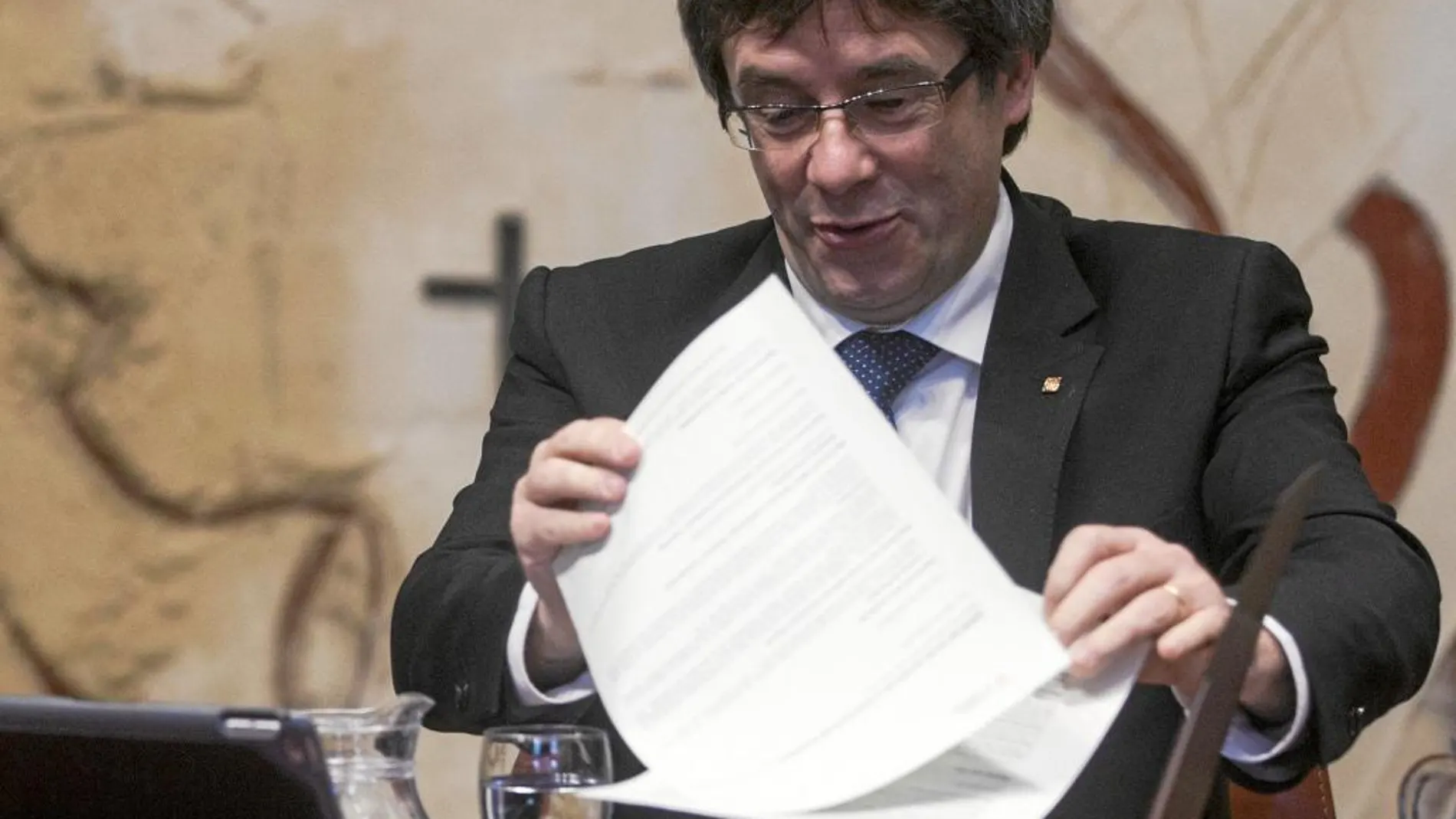 Puigdemont cree que es «perfectamente posible» que se vea con Mariano Rajoy antes de final de mes