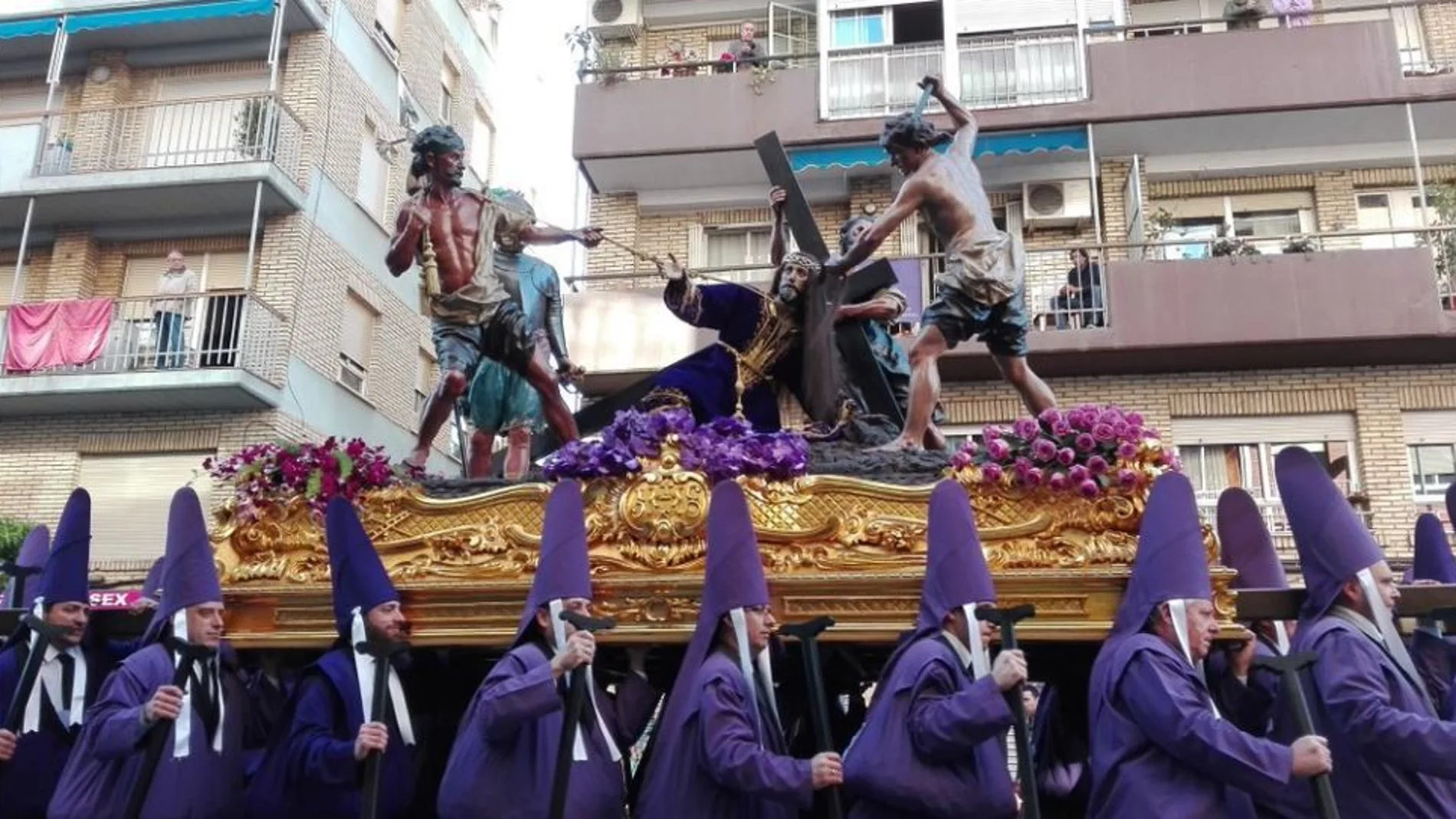 El paso de la Caída de Jesús en la procesión de «Los Salzillos» del Viernes Santo