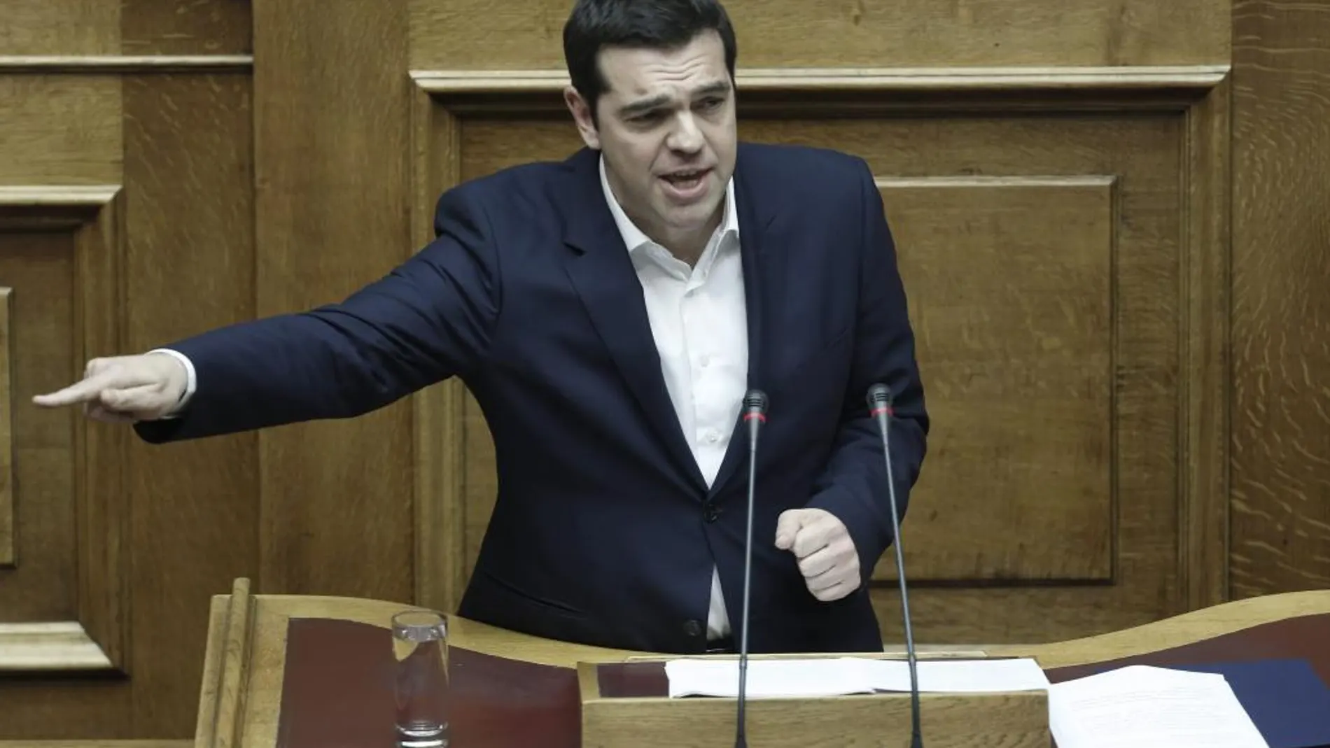 El primer ministro griego, Alexis Tsipras, durante su intervención ante el parlamento de Grecia