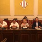 Mari Carmen Contelles junto a Victor Soler y los portavoces del PP en los ayuntamientos de Cullera, Manuel López y Sueca y José Luis Ribera