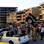 Imagen de 2014 de miembros del Estado Islámico en Al Raqa