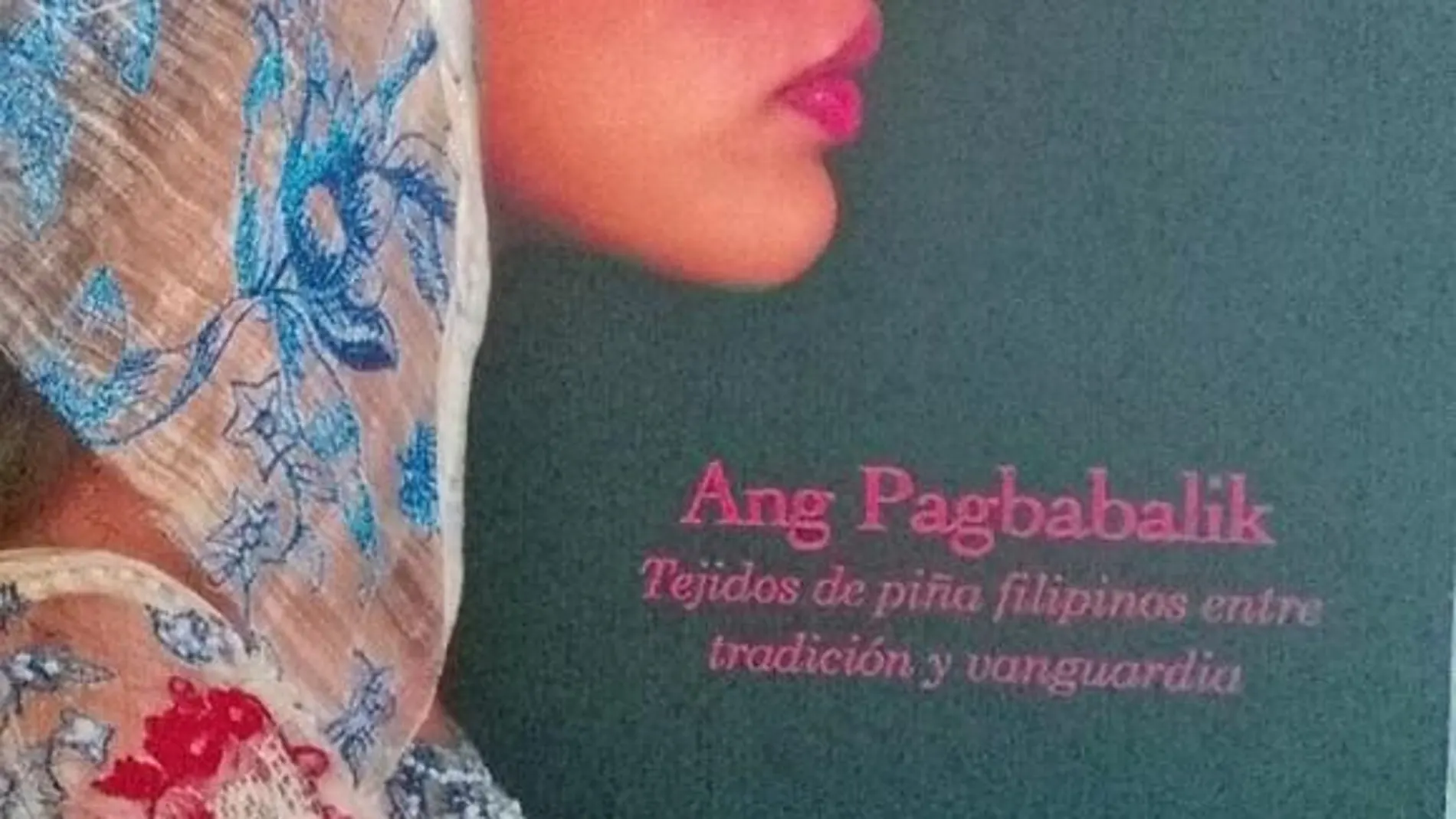 Dama ataviada con finas telas de fibra de piña de Filipinas