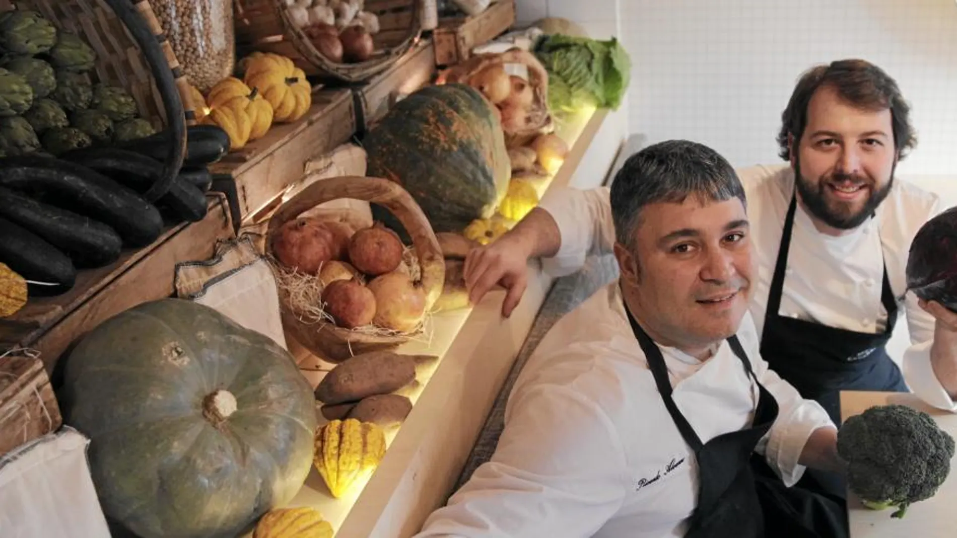 Roberto Cabrera y Ricardo Álvarez en La Huerta de Carabaña, espacio que acerca los vegetales al comensal