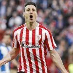 Aduriz celebra uno de los dos goles que le marcó al Espanyol