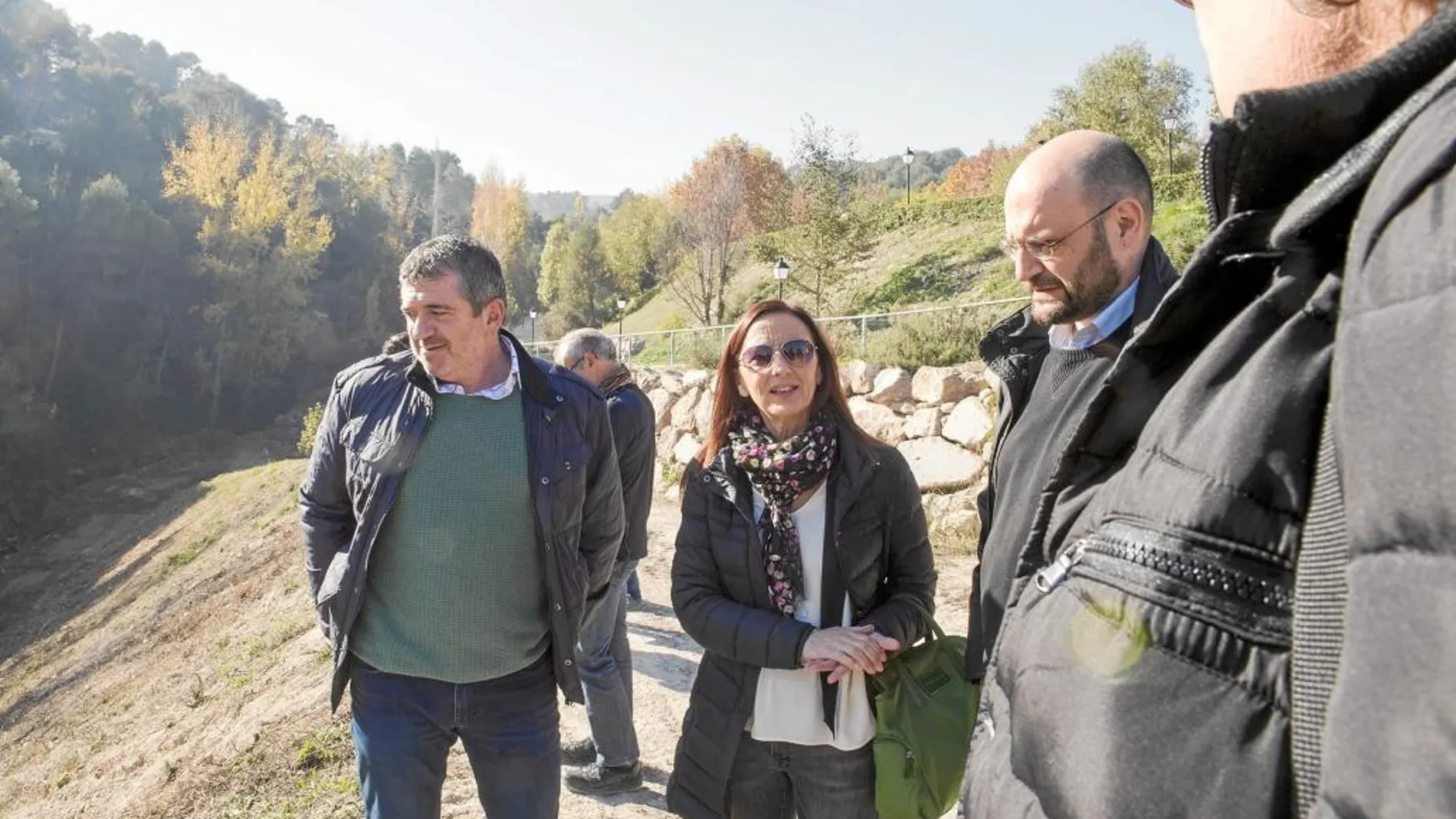 Josep Bort y Maria Josep Amigó visitaron junto al alcalde de Agullent, Jesús Pla, la zona afectada por el incendio de 2010