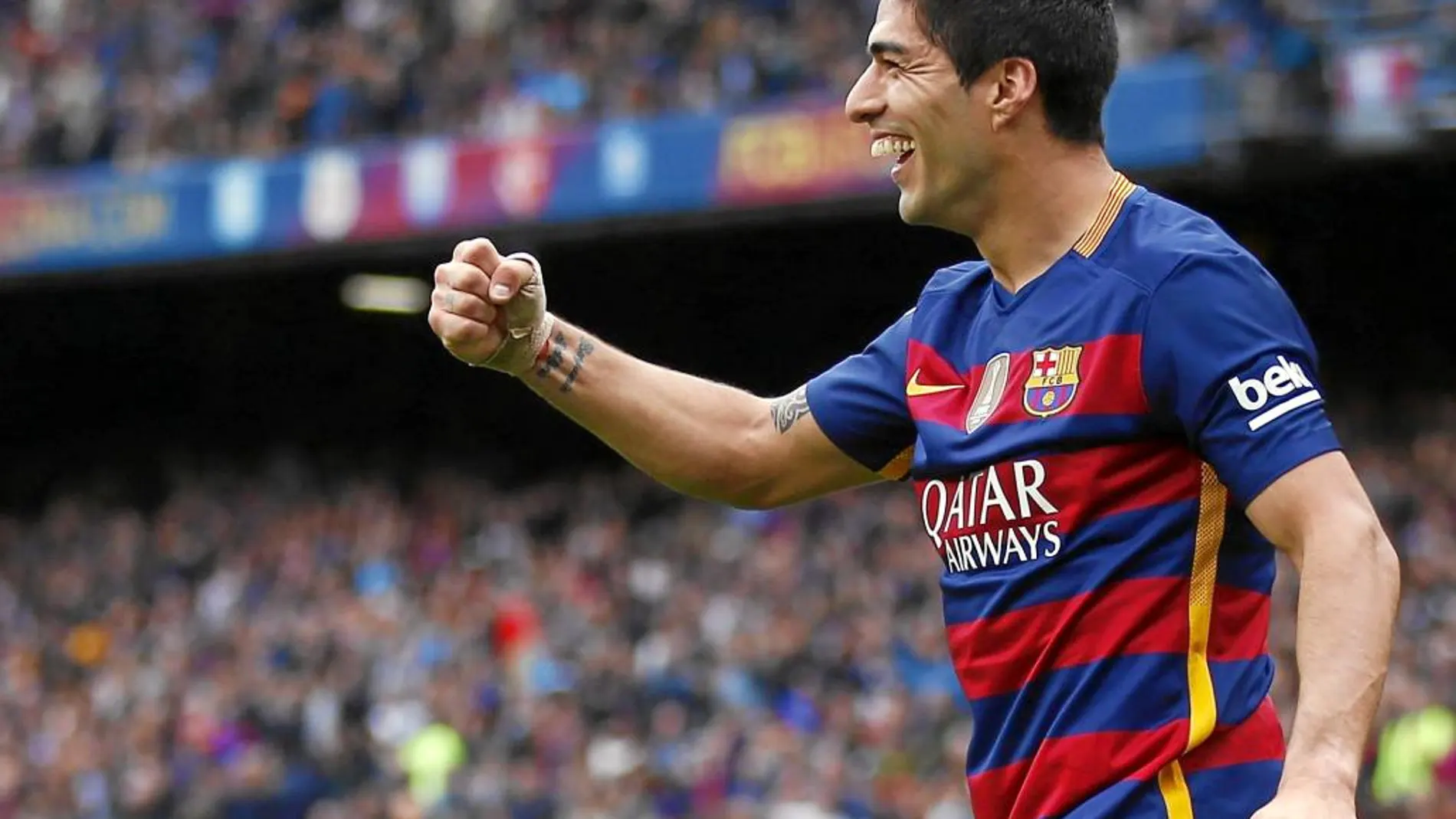 Agarrados a Luis Suárez