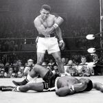 Muhammad Ali en su mítico y polémico KO a Sonny Liston