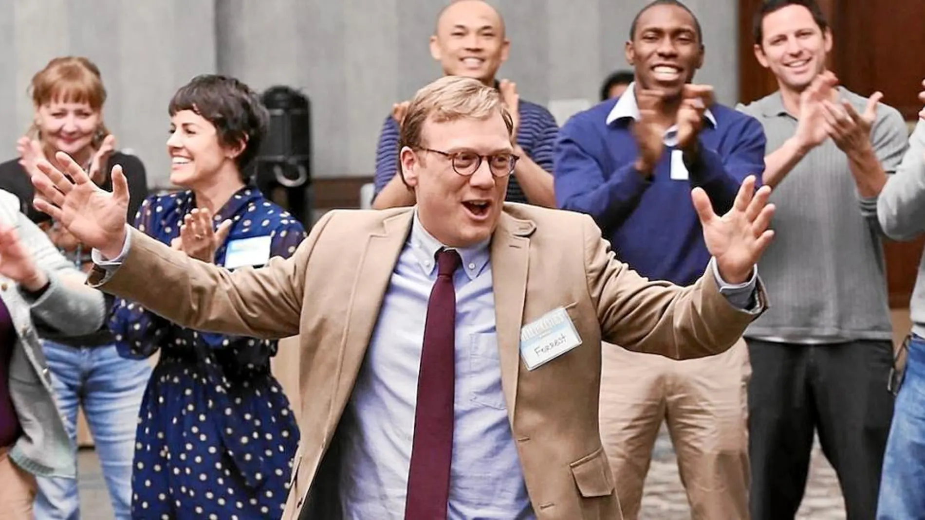 El crítico profesional Forrest Macneil, personaje principal de la ficción