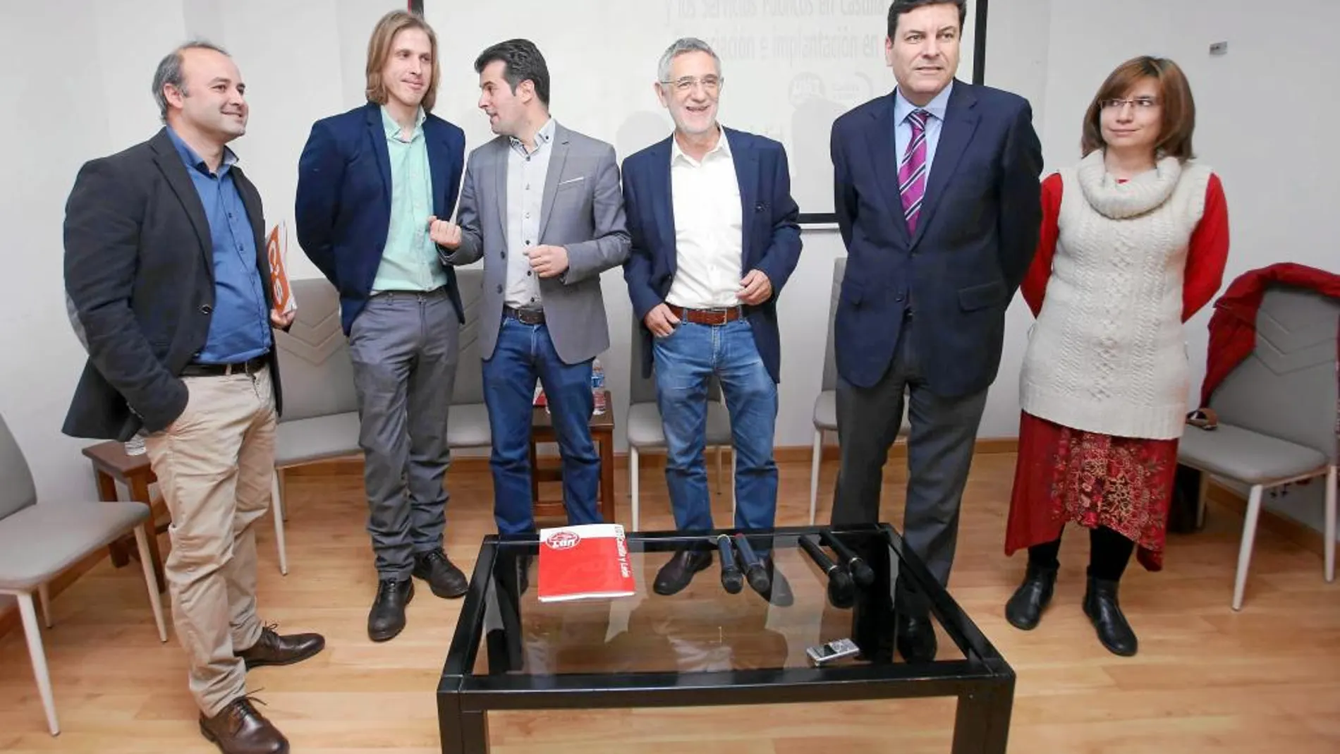 Castaño, Fernández, Tudanca, Prieto, Fernández Carriedo y Duce, en el Foro de UGT sobre Servicios Públicos