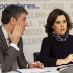 Soraya Sáenz de Santamaría y Álvaro Nadal durante la reunión del Comité Ejecutivo Nacional del PP
