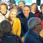 El presidente provincial del PP, Elías Bendodo, junto a Carolina España, en un acto ayer en Málaga