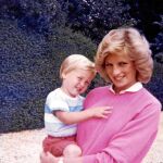 Lady Di junto a Guillermo y embarazada de Enrique
