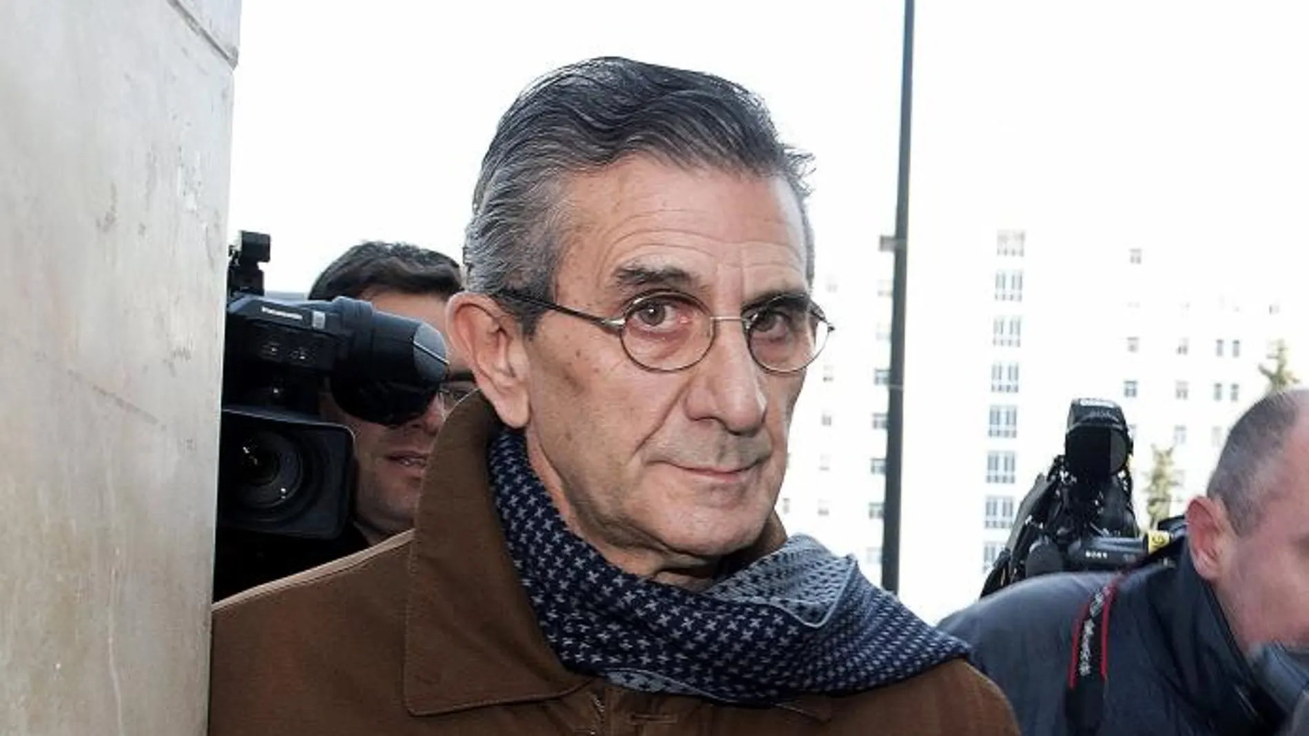 El padre Román durante el juicio en 2015