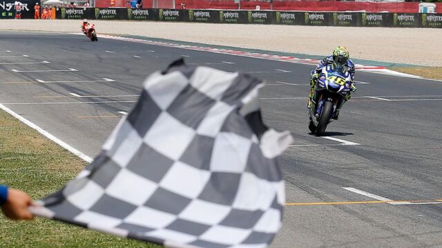 Valentino Rossia su llegada a la meta