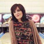 Elvira Lindo: «¿Cómo vas a decir que “me la suda mi país”?»
