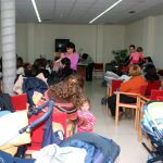 Un grupo de padres asiste a una de las charlas que imparten desde esta asociación zamorana