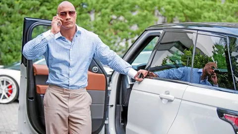 Dwayne Johnson como «Stephen Levinson» en «Ballers»