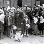 Llegadas de trenes a campos de concentración durante la Segunda Guerra Mundial