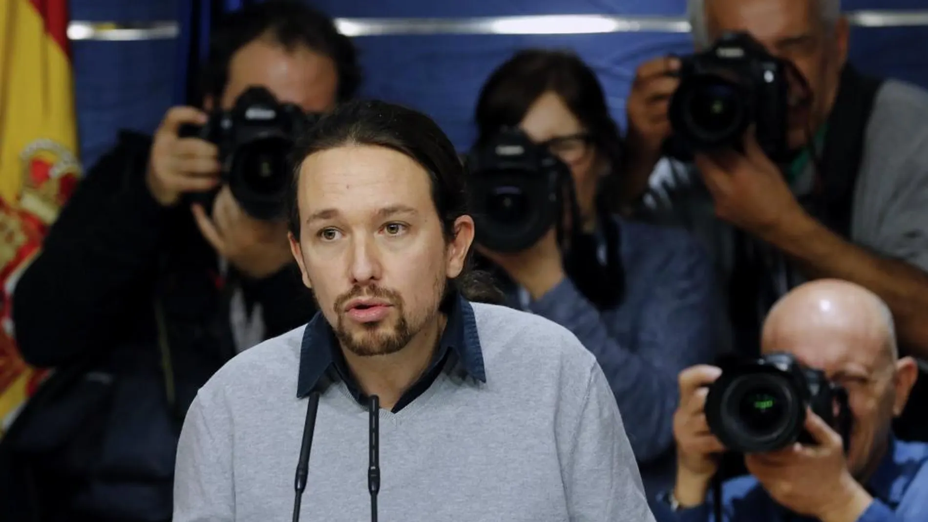 Pablo Iglesias, líder de Podemos, durante la rueda de prensa posterior a su reunión con el secretario general del PSOE, Pedro Sánchez