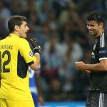 Casillas conversa con Diego Costa durante el partido