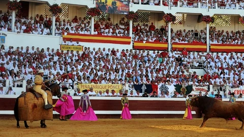 Suerte de varas en un festejo taurino