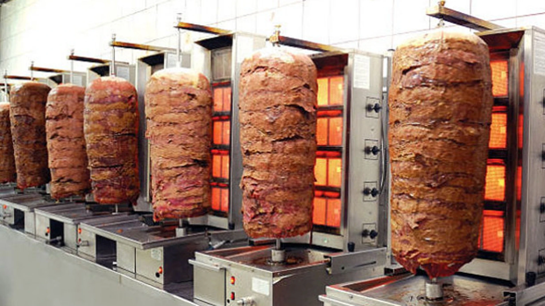 Establecimiento turco con carne kebab