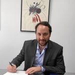 Rafy Yohay, el día que firmó la nacionalidad española