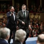 El presidente del Gobierno, Mariano Rajoy, a su llegada a la ceremonia de entrega de los premios Princesa de Asturias 2017/Efe