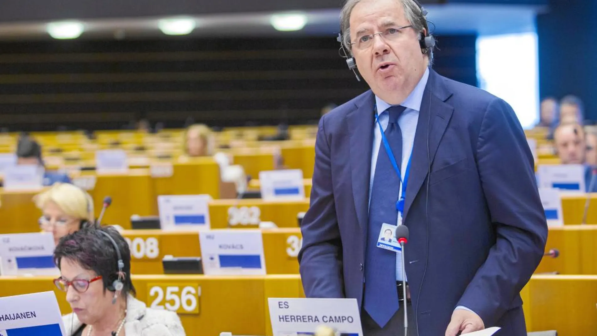 Juan Vicente Herrera, durante un instante de su intervención ante el pleno del Comité de las Regiones, ayer en Bruselas