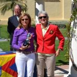 Campomanes remonta y levanta el título