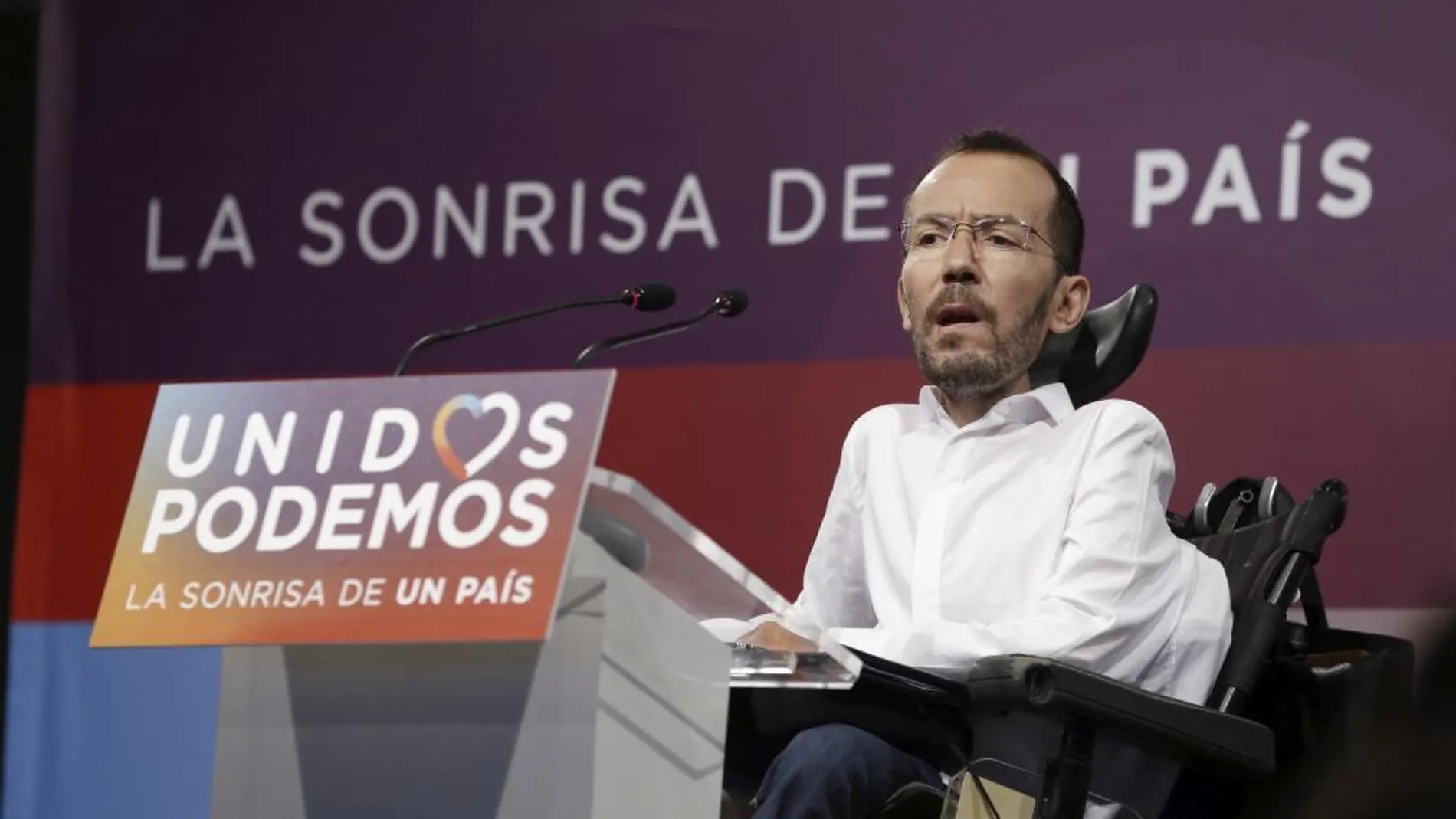 El secretario de Organización de Podemos, Pablo Echenique, durante su comparecencia posterior a la reunión que el Consejo de Coordinación del partido