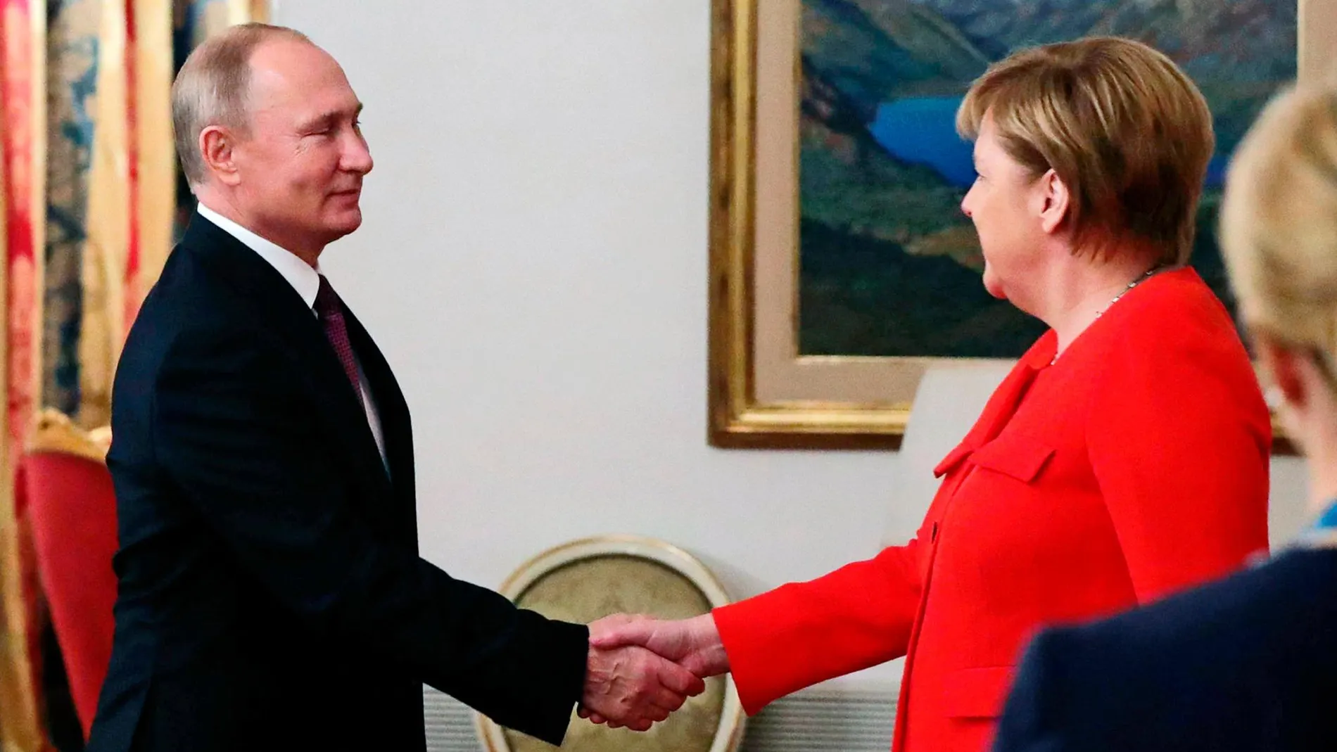 Vladimir Putin saluda a Angela Merkel en Buenos Aires/Foto: Ap