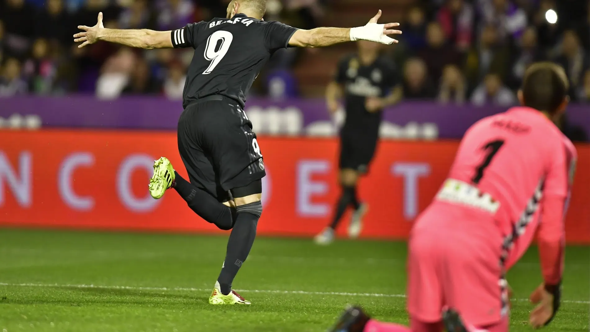 Benzema anotó dos tantos ante el Valladolid