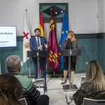 El presidente del Ejecutivo murciano, Fernando López Miras, anunció ayer que «luchará» por defender los intereses de los empleados públicos de la Región, tras el Consejo de Gobierno celebrado en Mazarrón