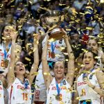 Las españolas celebrando la victoria