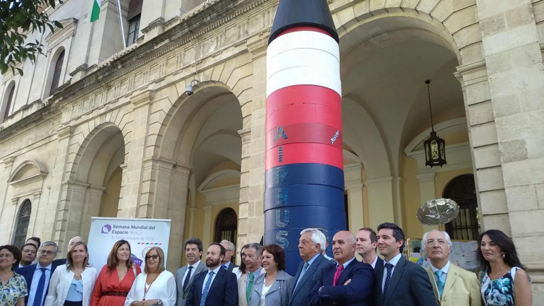 Presentación de la Semana Mundial del Espacio en el Ayuntamiento de Sevilla / Foto: La Razón